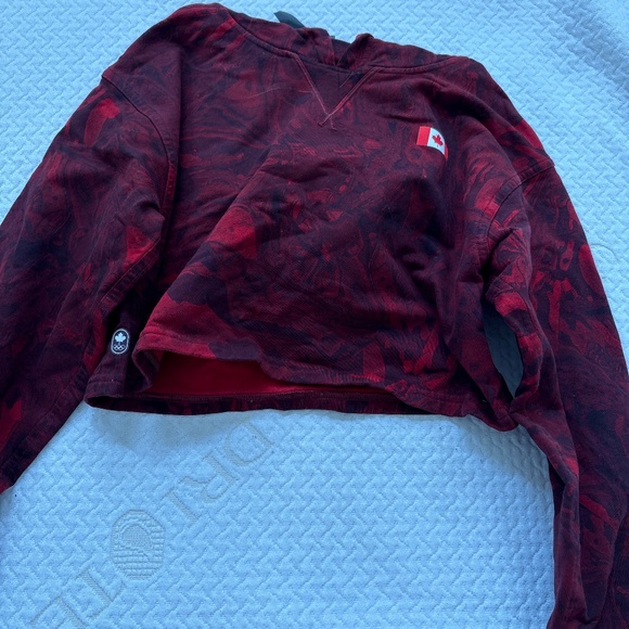 Team Canada lululemon copped sweater - Picture 1 of 1